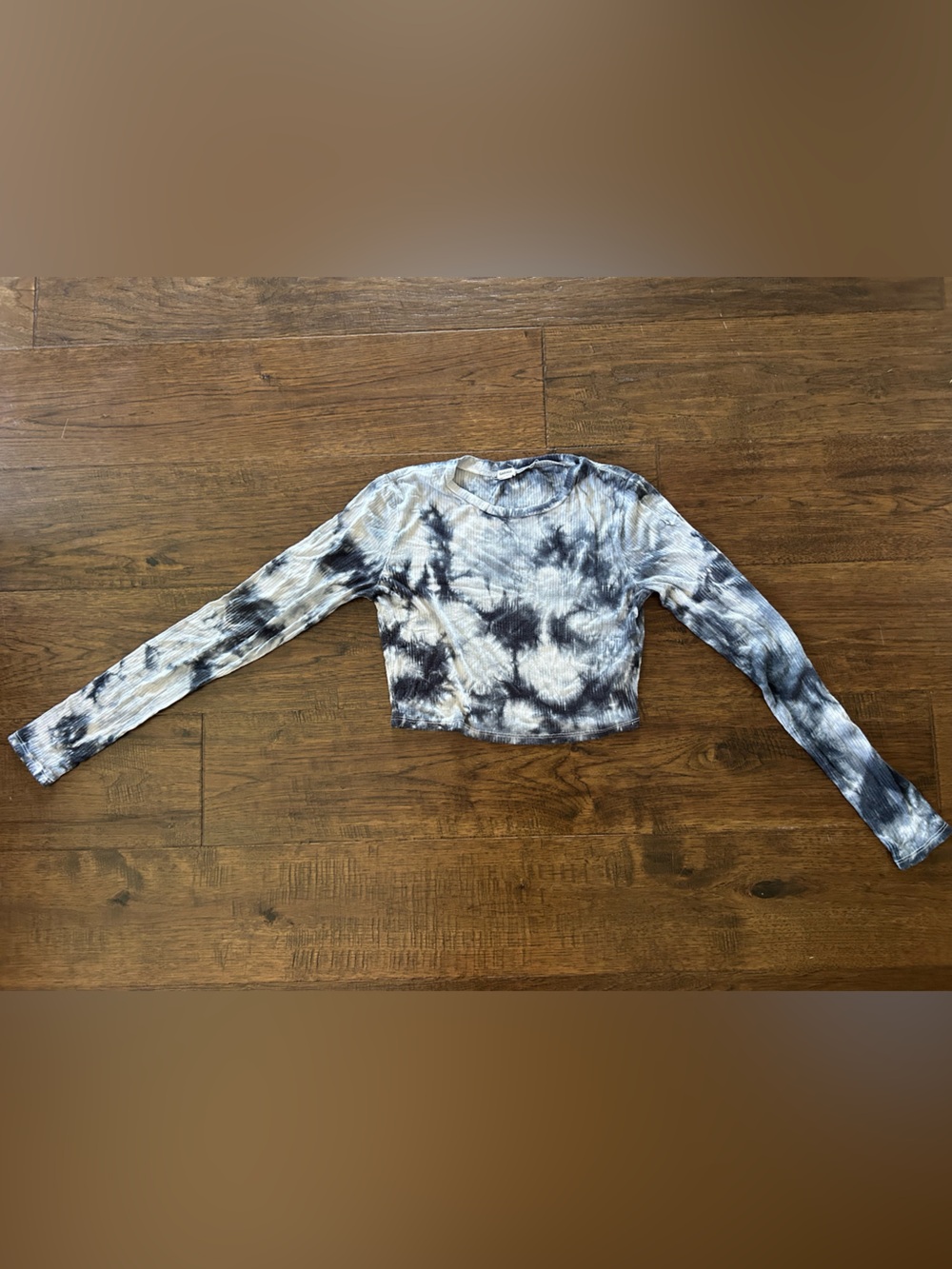 Garage Tie-Dye Long Sleeve Cropped Top - Navy Blue and White